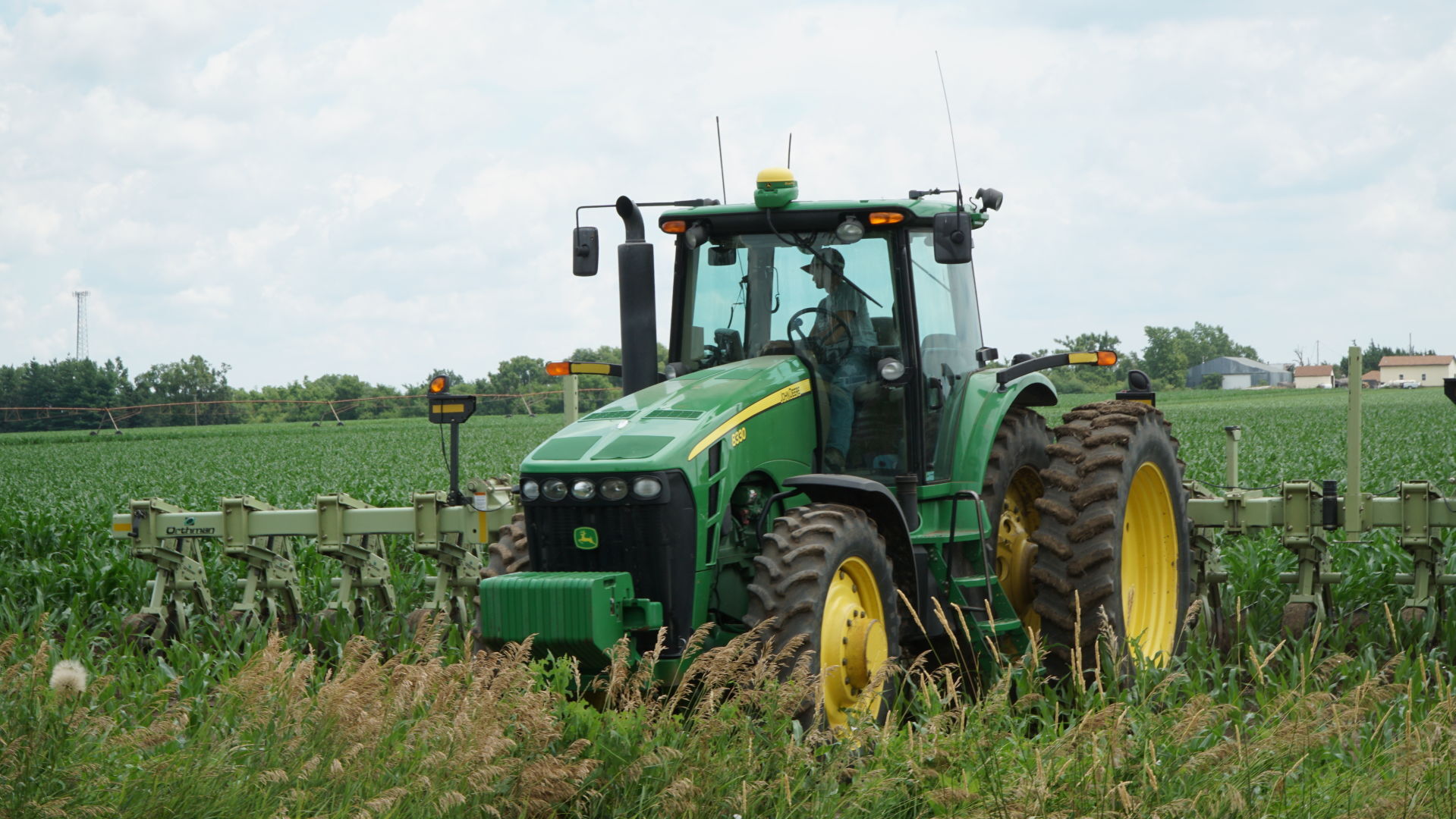 Tractor near David City